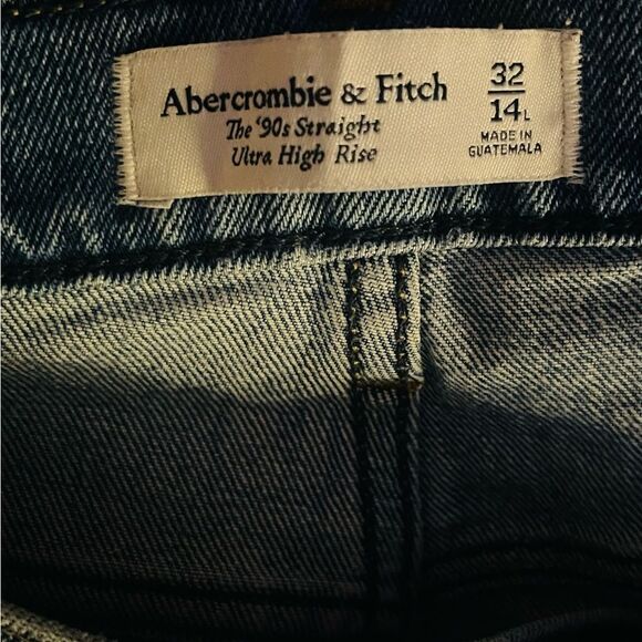 Abercrombie & Fitch 90s Straight Ultra High Rise Jeans Size 14 L / 32 - Picture 4 of 9